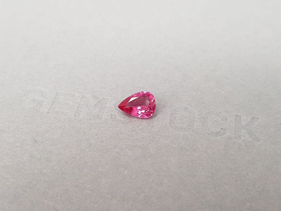 Hot pink Mahenge spinel 0.90 ct in pear shape, Tanzania Image №3
