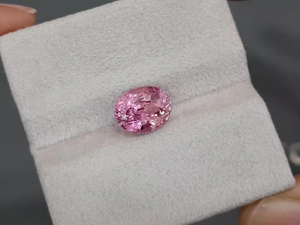 Super rare untreated Padparadscha sapphire in oval cut 4.05 ct, Madagascar, GRS Type I Image №4