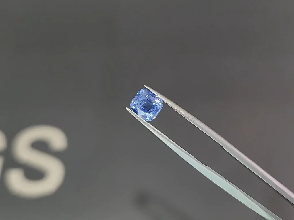 Saphir bleu pastel taille coussin non chauffé, 1,54 carat, Sri Lanka  Image №3