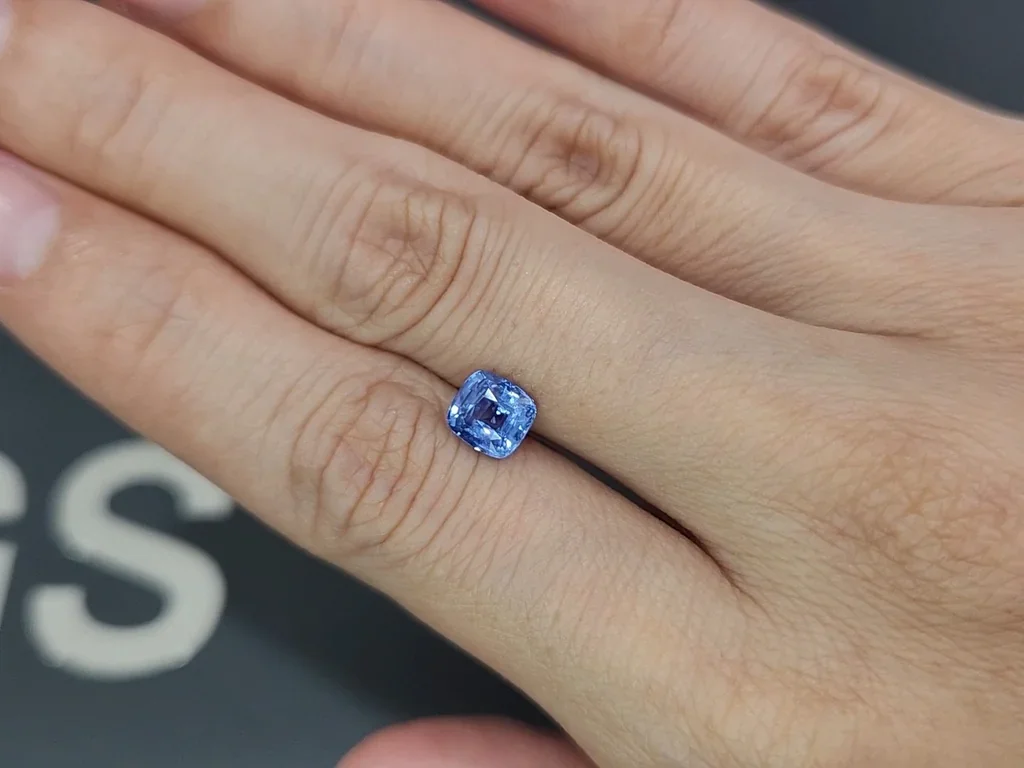 Saphir bleu pastel taille coussin non chauffé, 1,54 carat, Sri Lanka  Image №2