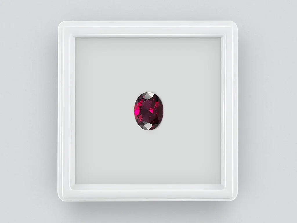 Grenat rhodolite rouge 3.03 carats de Tanzanie Image №1