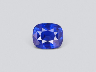 Cushion cut Royal Blue sapphire 4.02 carats, Madagascar photo