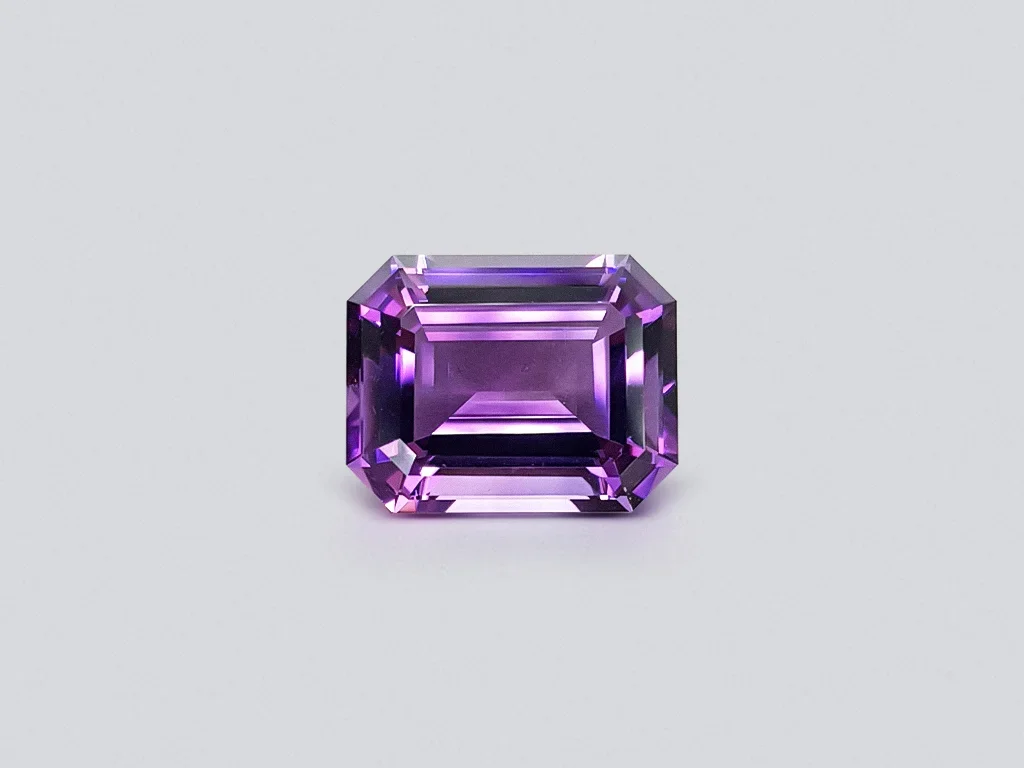 Amethyst im Achteckschliff, 8,90 Karat, Brasilien  Image №1