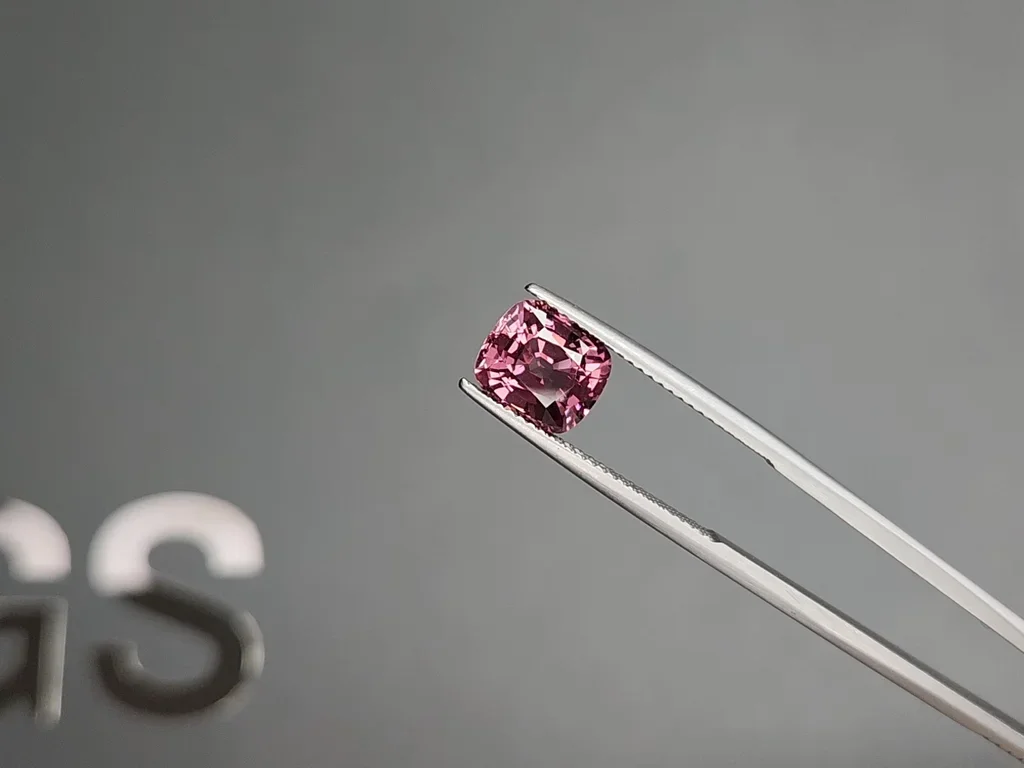 Spinelle rose foncé taille coussin de 3,10 ct, Birmanie  Image №3