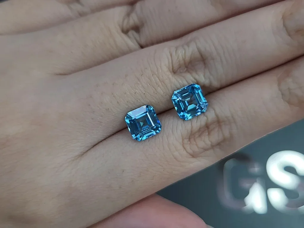 Paire de zircons bleus taille asscher 5,49 ct, Cambodge Image №2