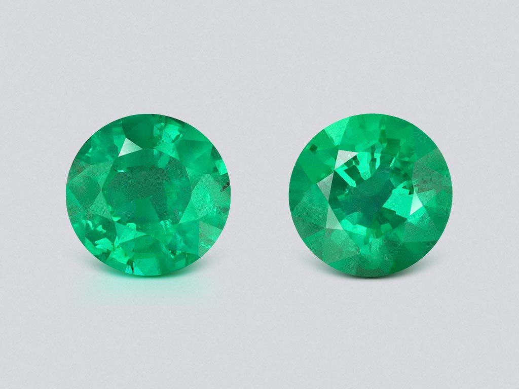 Paire émeraudes rondes vert vif 2,34 carats, Zambie  Image №1
