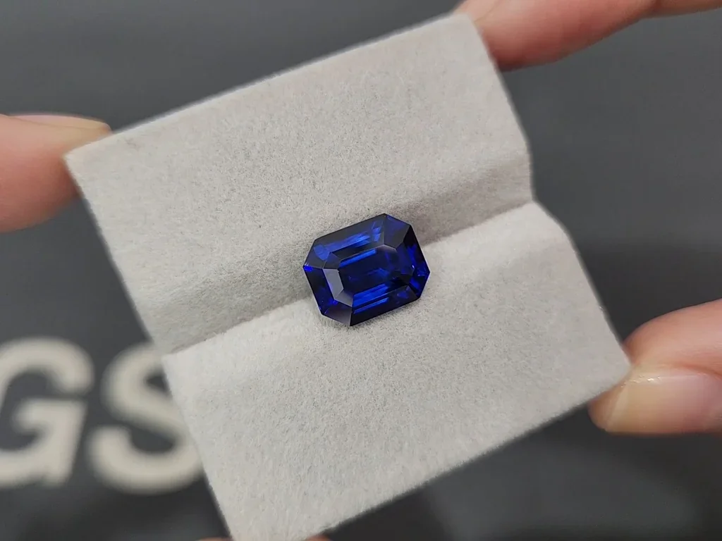 Saphir bleu royal taille octogone de 5,97 ct, Sri Lanka  Image №4