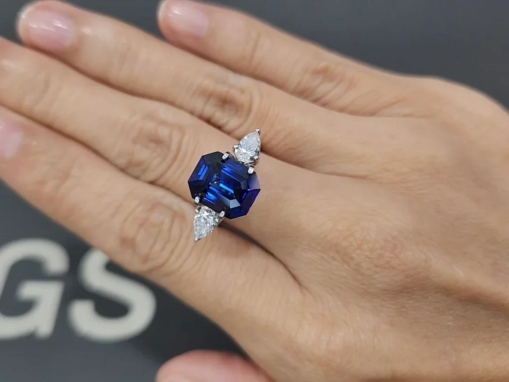 Saphir bleu royal taille octogone de 5,97 ct, Sri Lanka  Image №5
