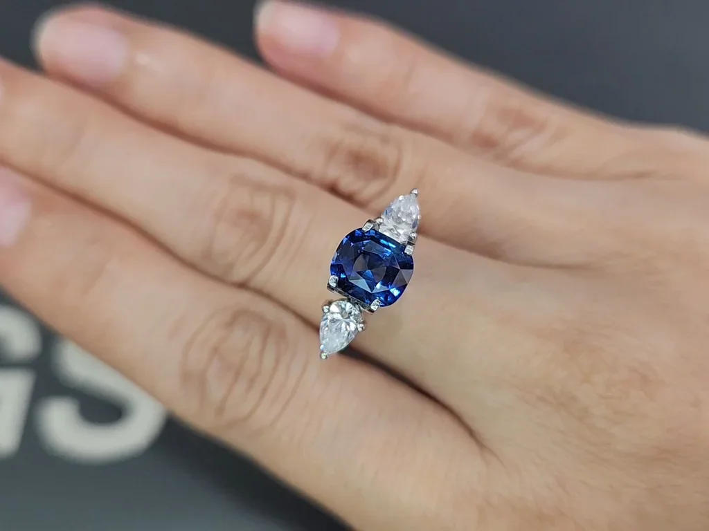 Saphir bleu taille coussin 3,03 carats, Sri Lanka Image №5