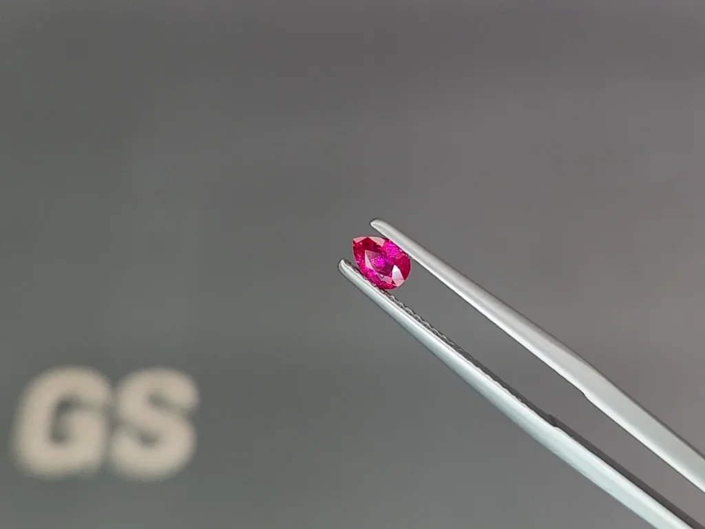 Unbeheizter Pigeons Blood rubin tropfenschliff 0,40 karats, Burma  Image №3