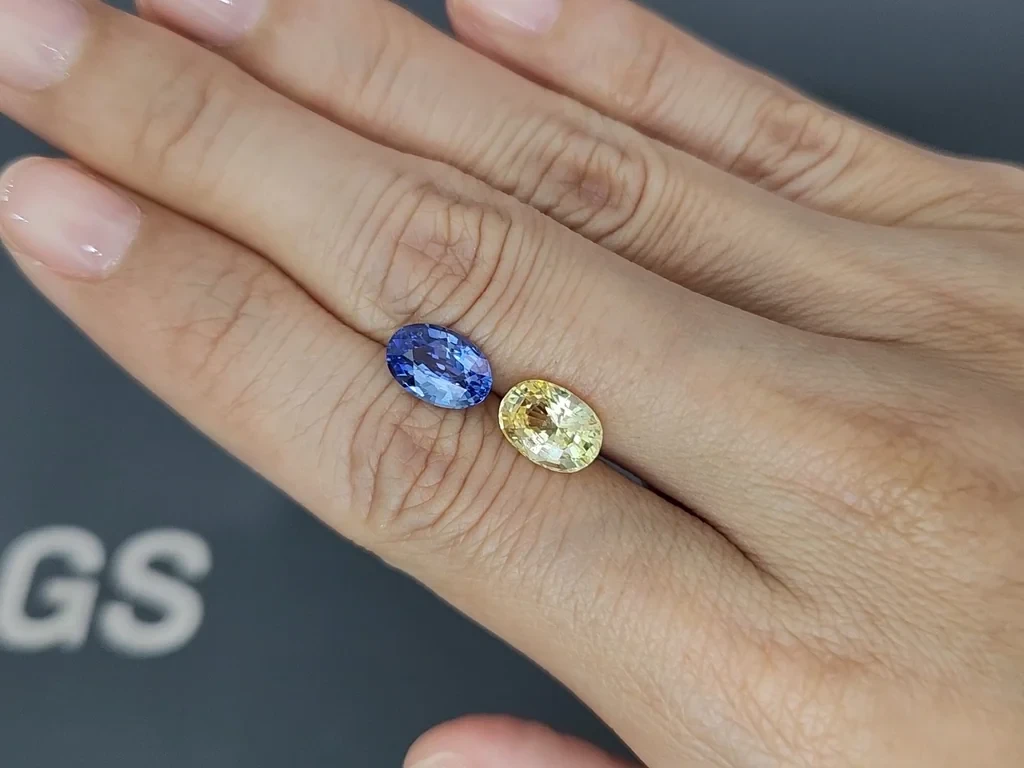Paire de saphirs ovales non chauffés de 4,24 carats, Sri Lanka. Image №2