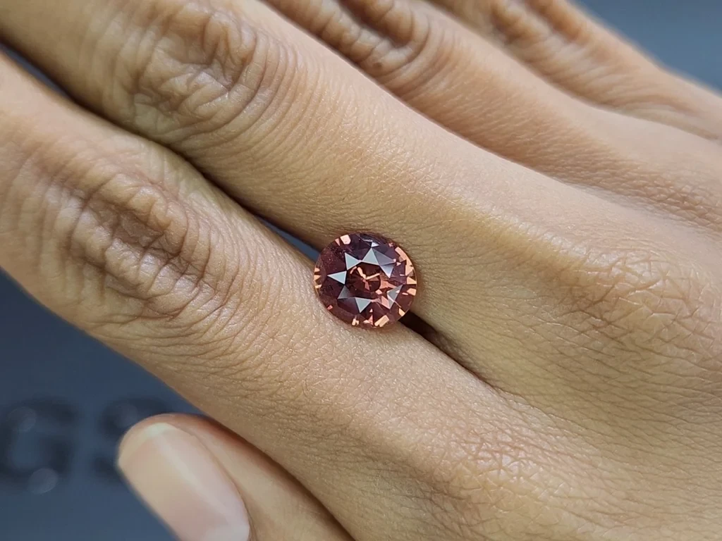 Saphir Padparadscha de taille ovale 3,29 carats, Sri Lanka Image №2