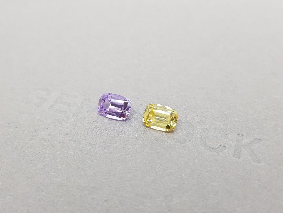 Contrasting pair of yellow zircon and lavender sapphire 2.36 ct Image №3