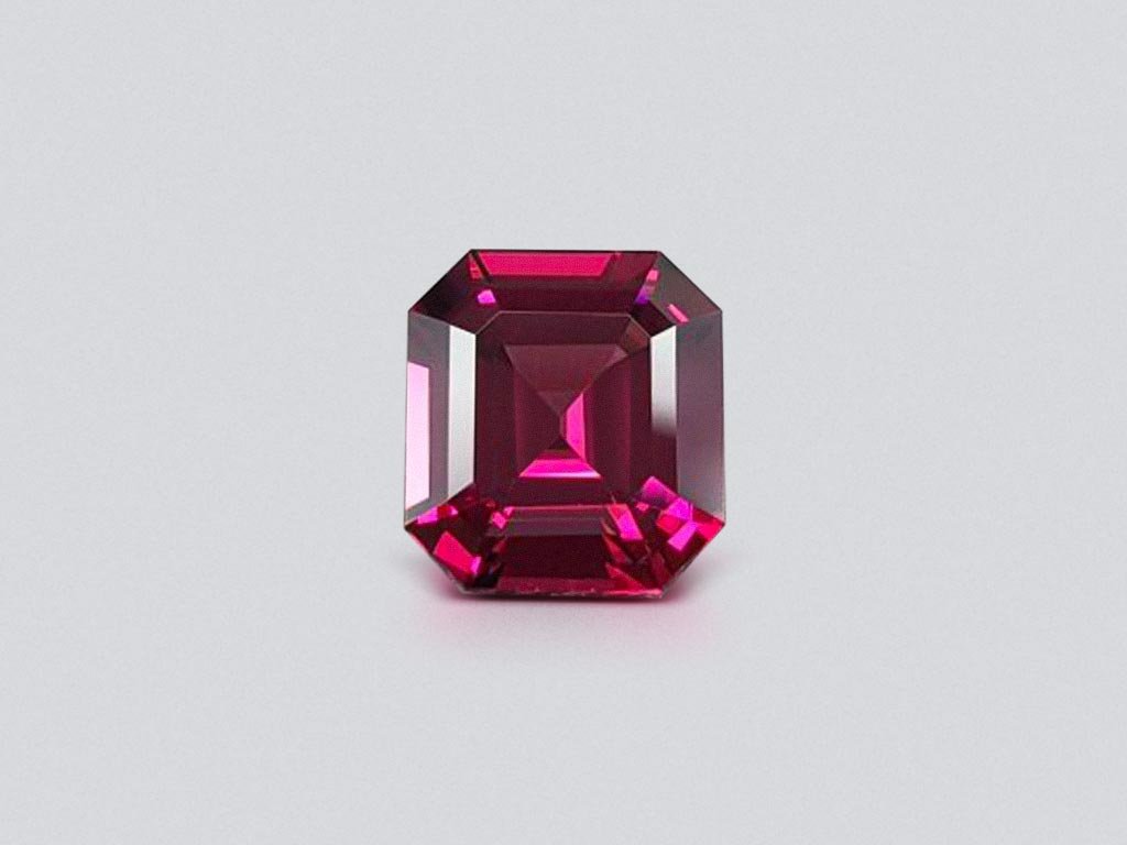 Rhodolite rose violacé taille octogonale 5,60 ct, Tanzanie Image №1