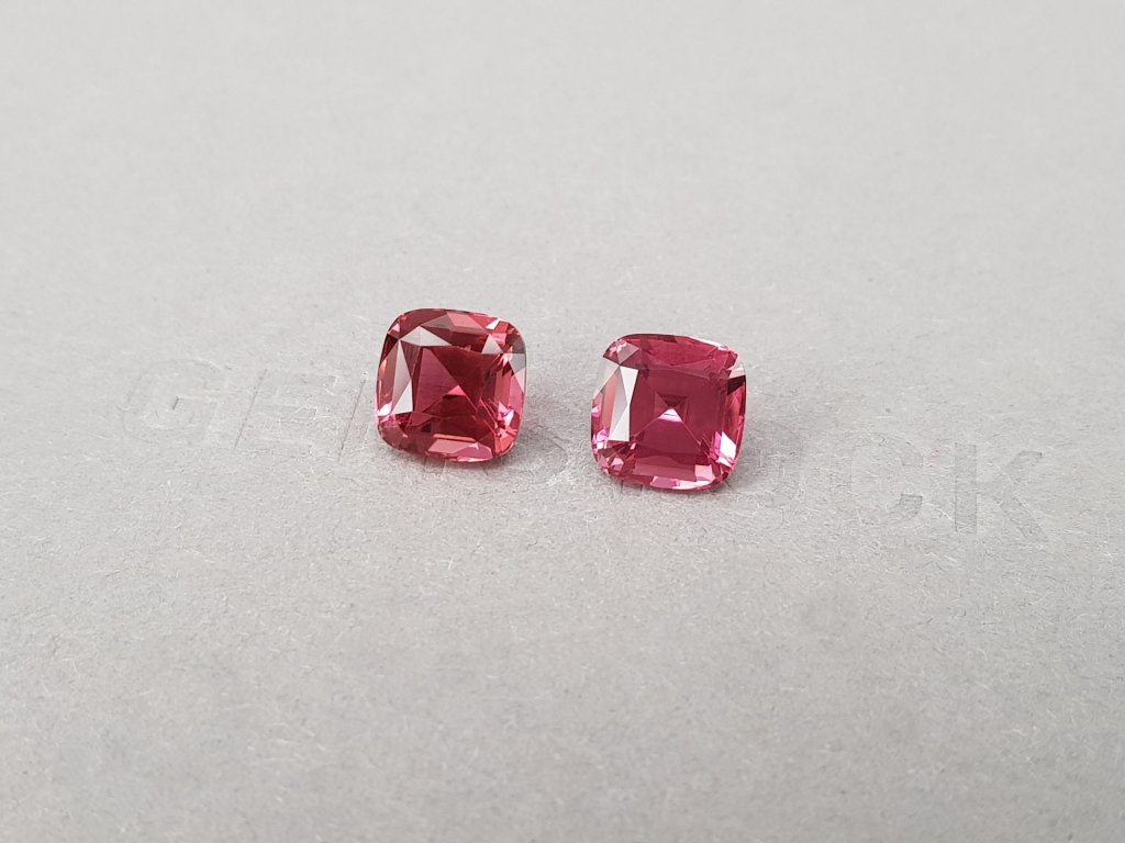Pair of cushion-cut vivid pink African tourmalines 5.42 carats Image №3