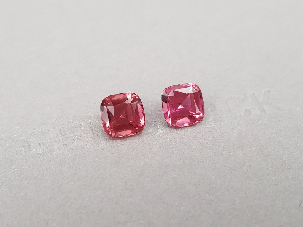 Pair of cushion-cut vivid pink African tourmalines 5.42 carats Image №2