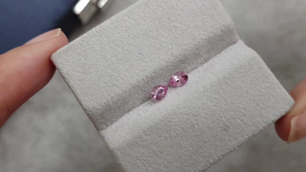Pair of pink spinels in pear cut 0.48 carats, Pamir Image №3
