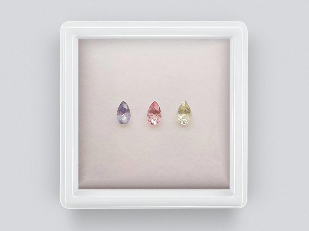 Set of calibrated sapphires 6x4 mm pear cut 0.79 carats /3 pcs Image №1