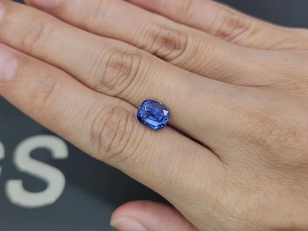 Zafiro azul aciano de talla cojín sin calentar, 3,48 quilates, Sri Lanka Image №2