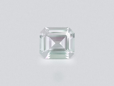 Kunzite light green octagon cut 10.44 carats,Pakistan photo
