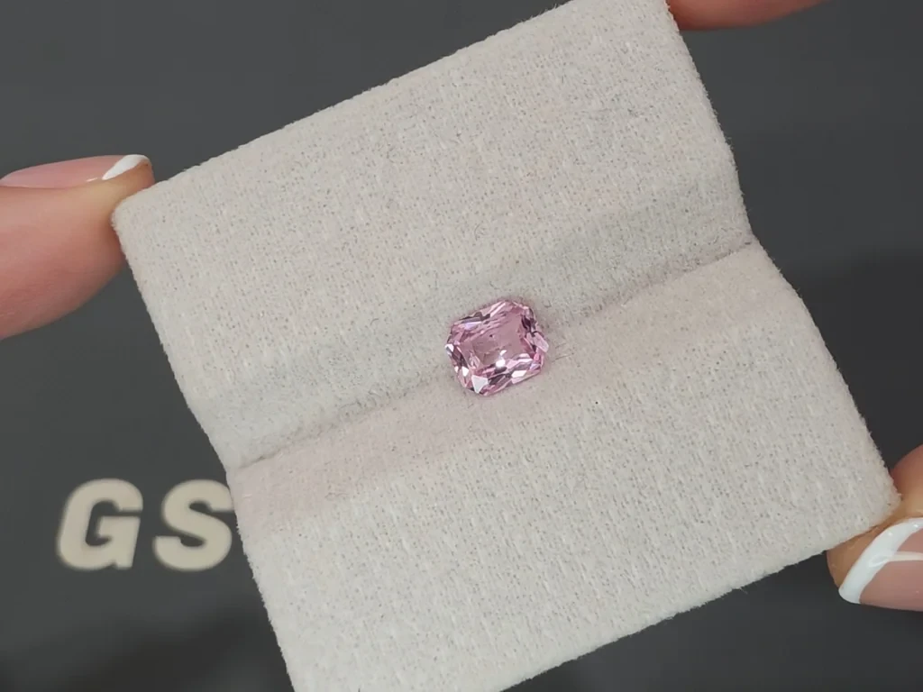 Unheated Padparadscha sapphire radiant cut 1.14 carats, Sri Lanka Image №4