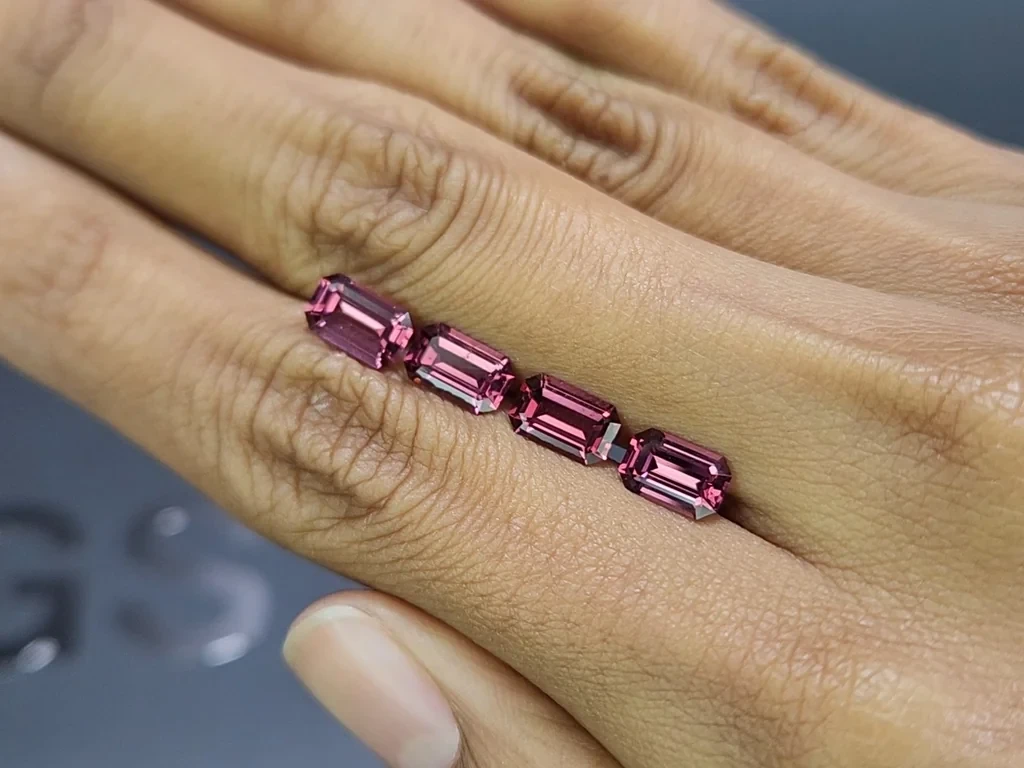 Set of garnets rhodolite octagon cut 5.04  carats, Madagascar Image №2