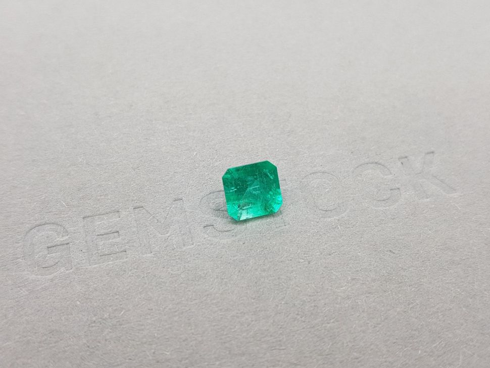 Bluish green Colombian emerald 1.08 ct Image №2