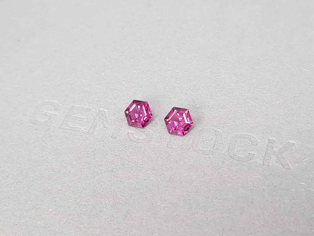 Pair of vivid pink umbalite garnets 1.15 ct, Tanzania Image №3