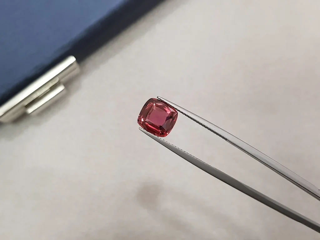 Rubelita talla cojín 2,59 quilates, África Image №3