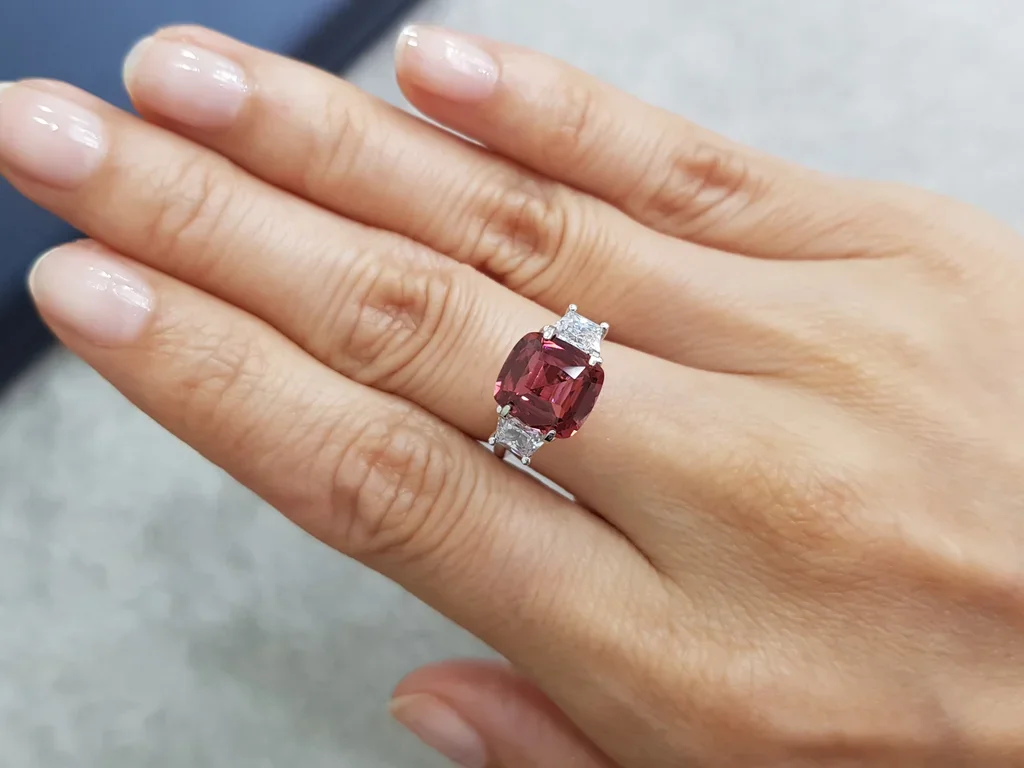 Rubelita talla cojín 2,59 quilates, África Image №2