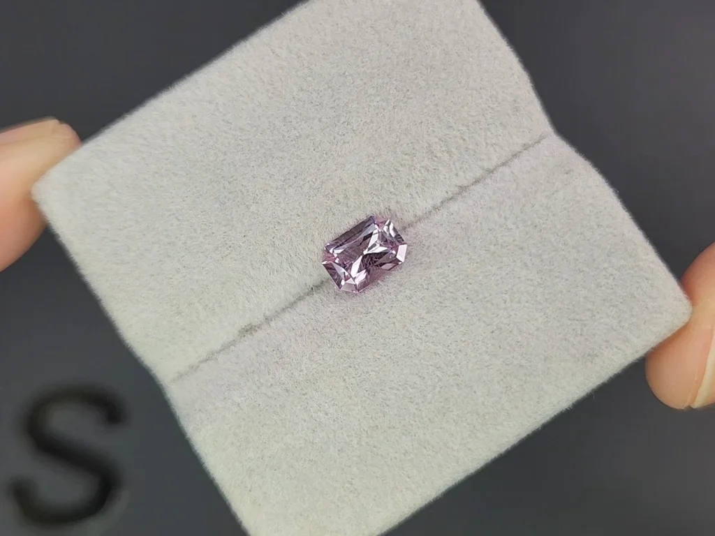 Saphir rose taille radiant non traité 1,00 carat, Madagascar Image №4