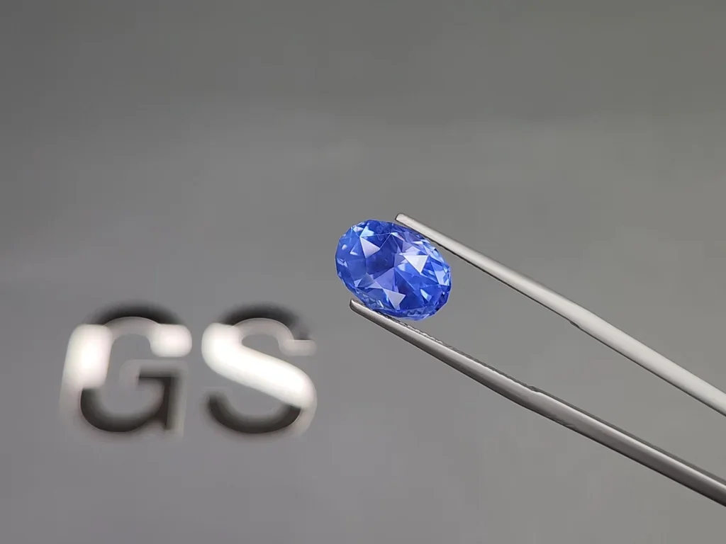 Unheated sapphire Cornflower Blue rutile silk effect oval cut 6.88 carats, Sri Lanka Image №3