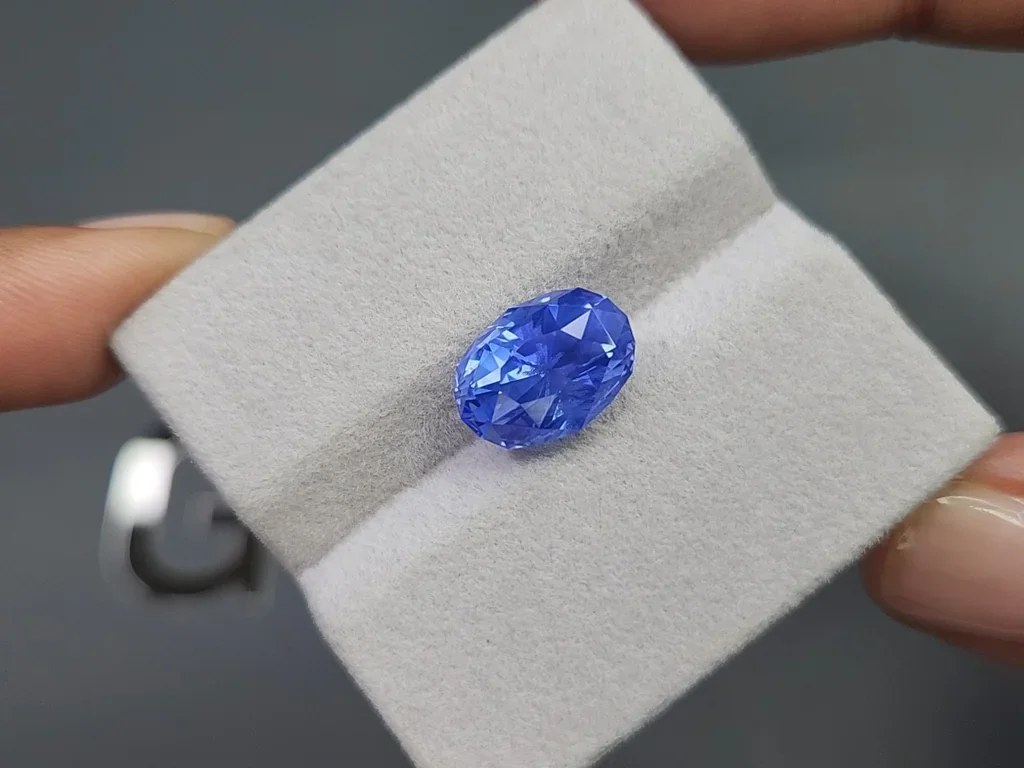Unheated sapphire Cornflower Blue rutile silk effect oval cut 6.88 carats, Sri Lanka Image №4