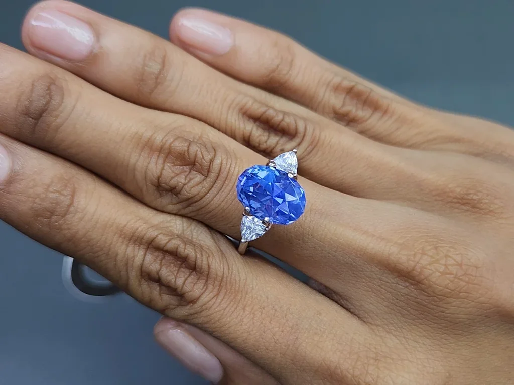 Unheated sapphire Cornflower Blue rutile silk effect oval cut 6.88 carats, Sri Lanka Image №5