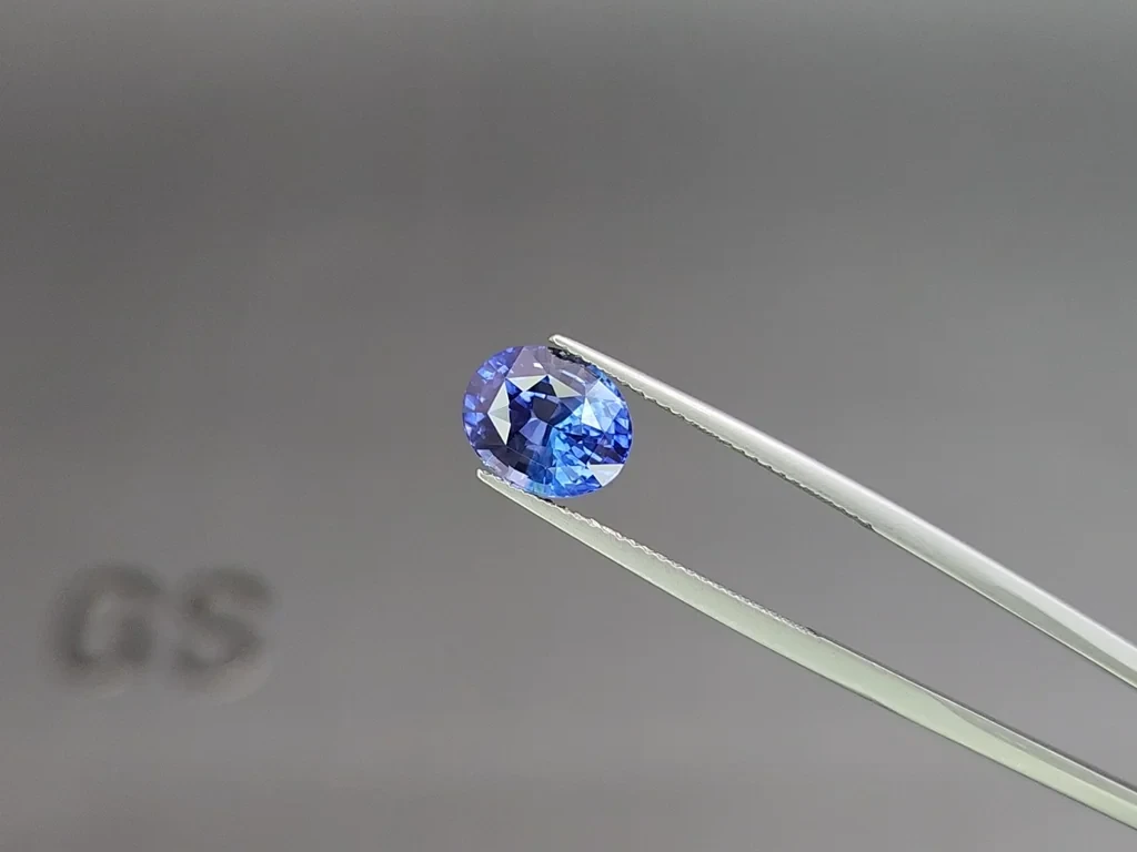 Sapphire Cornflower Blue oval cut 3.60 carats, Sri Lanka Image №3