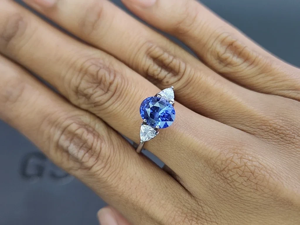Sapphire Cornflower Blue oval cut 3.60 carats, Sri Lanka Image №5