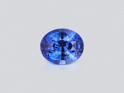 Sapphire Cornflower Blue oval cut 3.60 carats, Sri Lanka photo