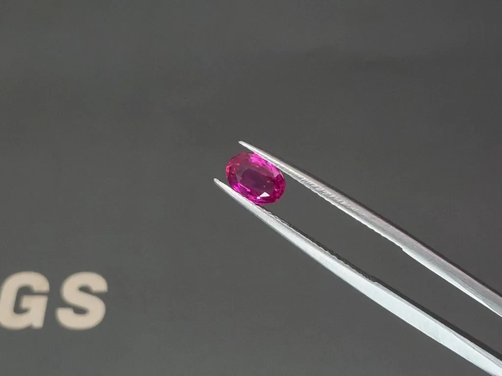 Unheated ruby oval cut 1,02 carats, Mozambique Image №3