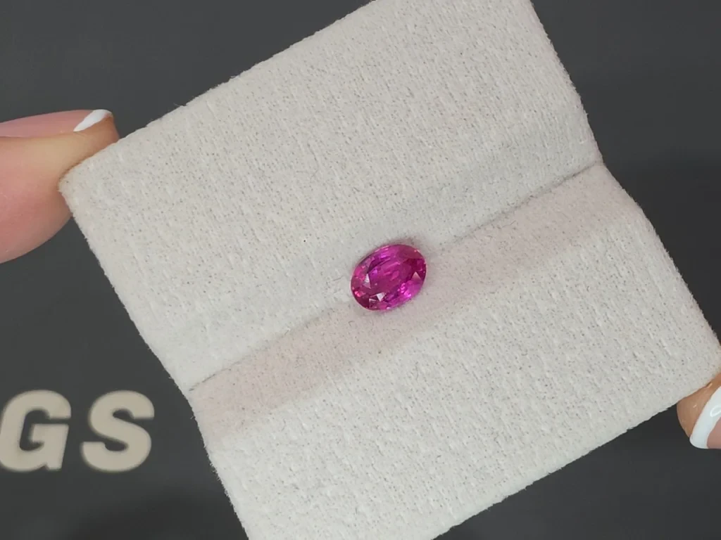 Unheated ruby oval cut 1,02 carats, Mozambique Image №4