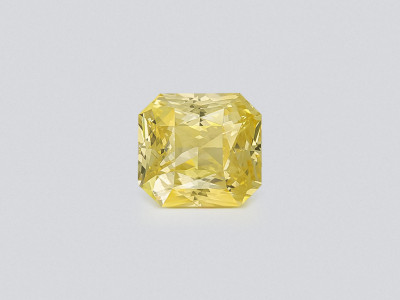 Unheated large yellow sapphire radiant cut 17.30 carats, Sri Lanka photo