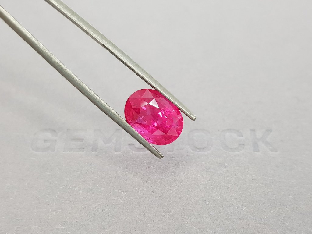 Neon red-pink Mahenge oval cut spinel 5.23 ct Image №4