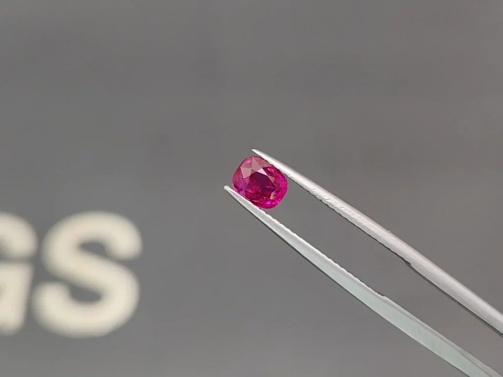 Unheated red ruby cushion cut 1.07carats, Burma (Mogok) Image №3