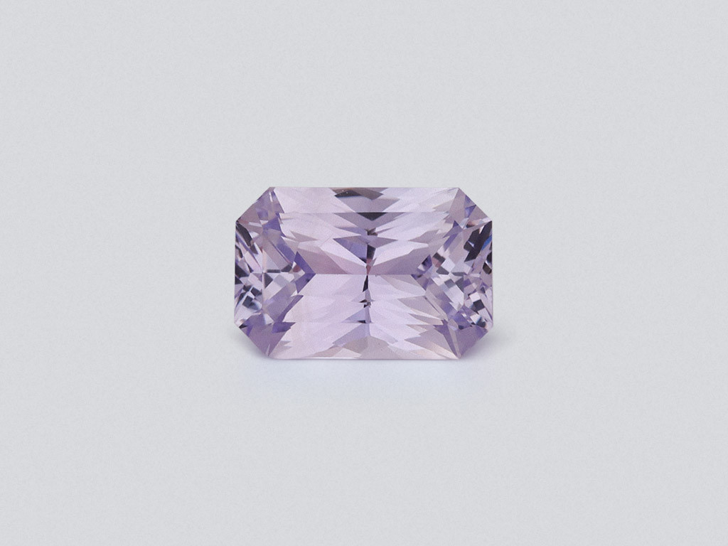 Zafiro violeta de talla radiante sin calentar de 3,54 quilates, de Sri Lanka Image №1