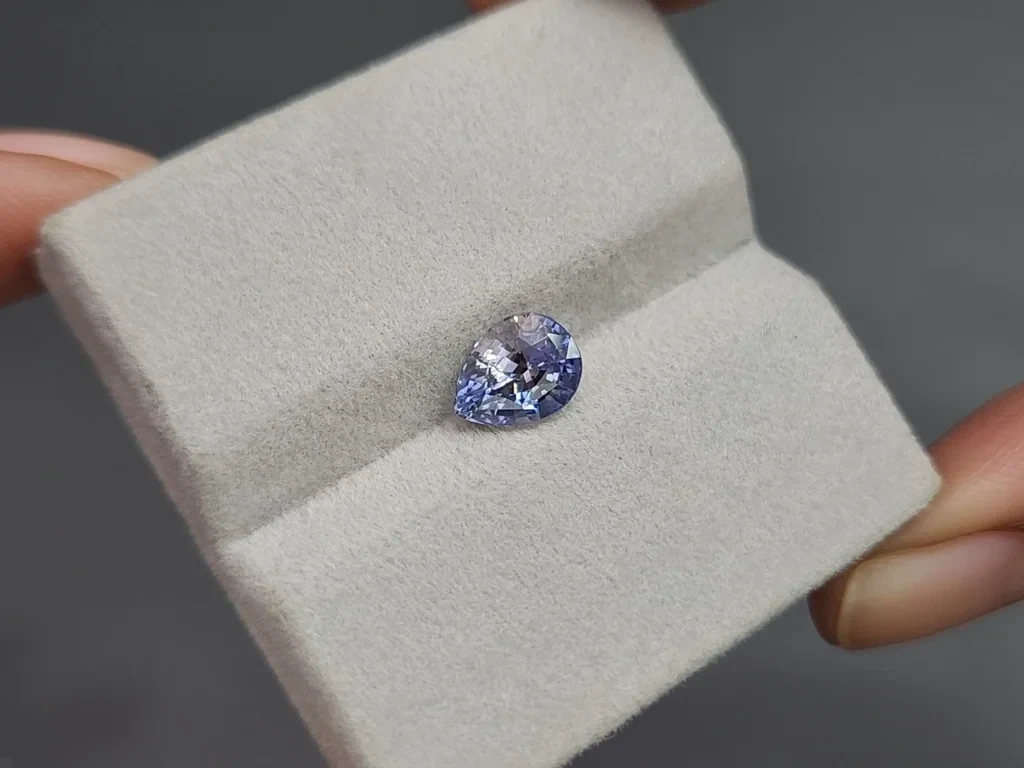 Saphir zweifarbiger birnenförmig geschliffener 2,04 karats, Sri Lanka Image №4