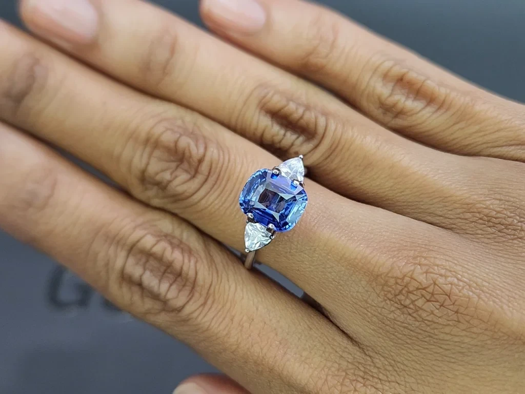 Sapphire Cornflower Blue cushion cut 4.04 carats, Sri Lanka Image №5