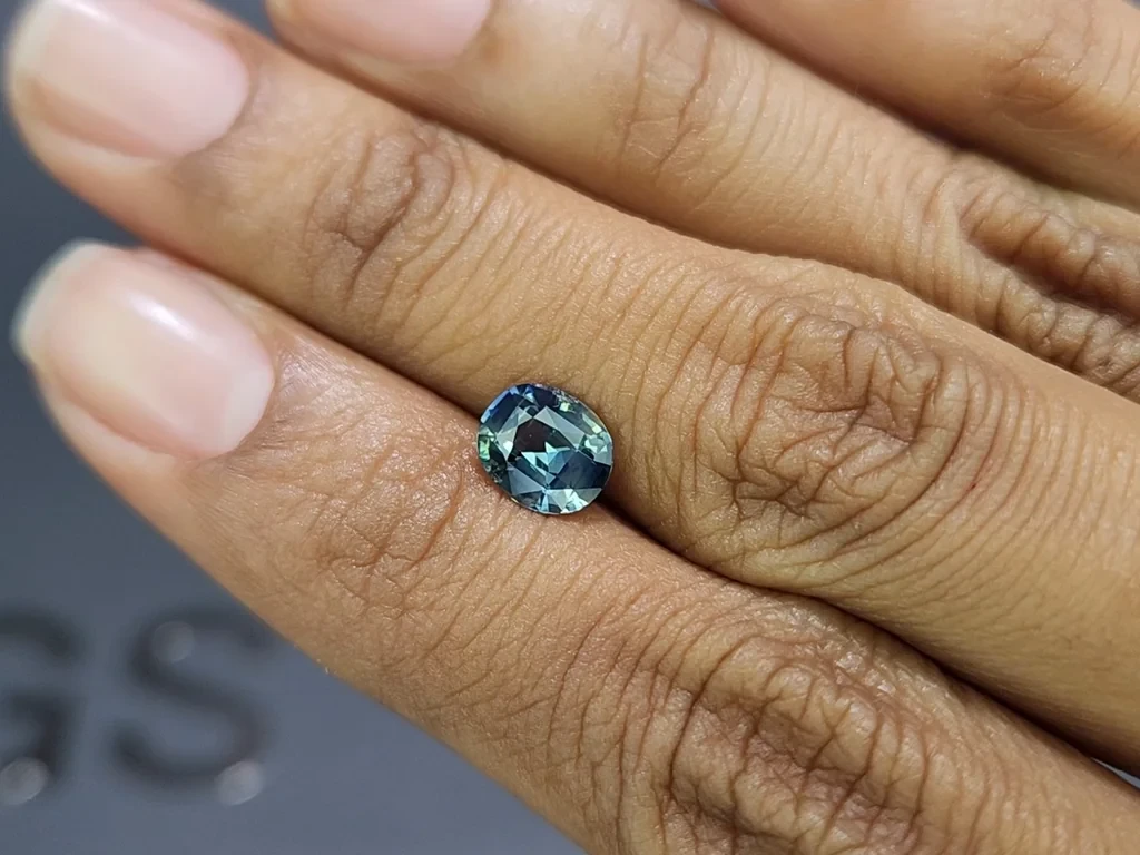 Unheated sapphireTeal oval cut 1.49 carats, Madagascar Image №2