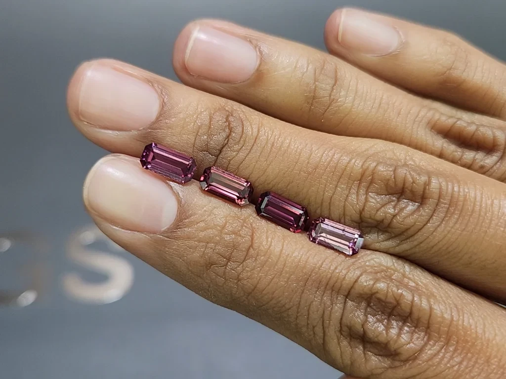 Set of garnets rhodolite octagon cut 6.06 carats, Madagascar Image №2