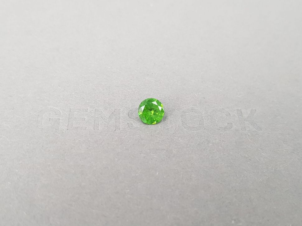 Russian demantoid with horse tail like inclusion 0.87 ct Image №1