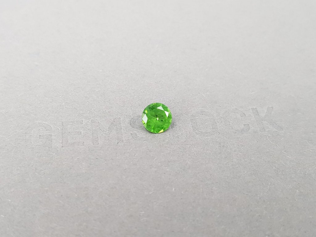 Russian demantoid with horse tail like inclusion 0.87 ct Image №2