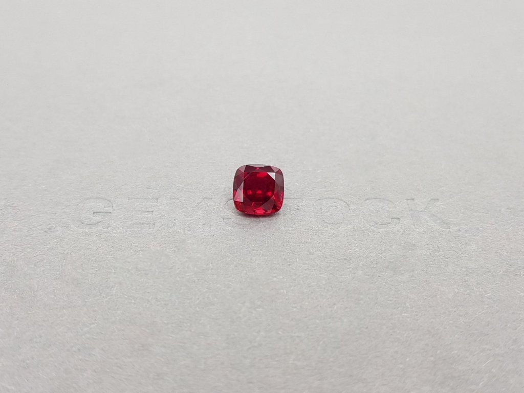 Pigeon blood red ruby in cushion shape 2.10 ct, Mozambique Image №1